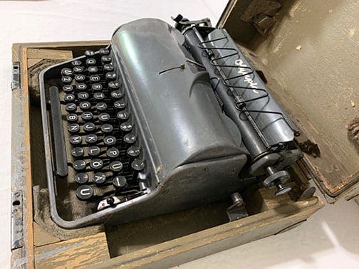 PORTABLE FIELD SS TYPEWRITER