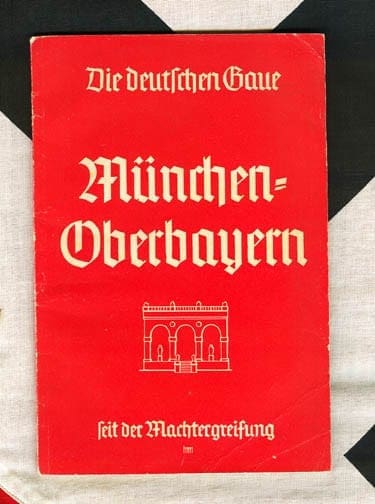 SET OF TWO ORIGINAL 1941 BOOKLETS ON MUNICH AND HAMBURG