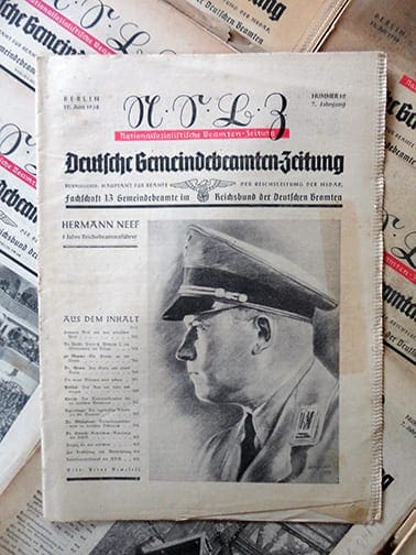 1938 OFFICIAL NAZI BEAMTENZEITUNG PERIODICAL LOT