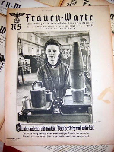 SET OF LATE WAR 1943/1944 NS-FRAUENWARTE PERIODICALS