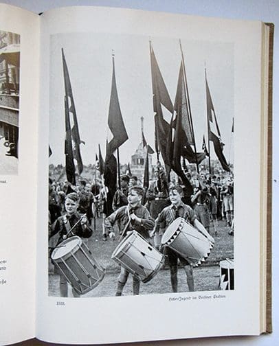 Buch der NSDAP 1121 Sta 11