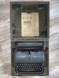 Heer typewriter 0324 1