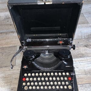 SS typewriter 0324 1