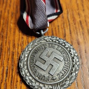 Luftschutz medal 0424 Pi 1