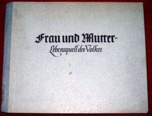 Frau Mutter 1025 1