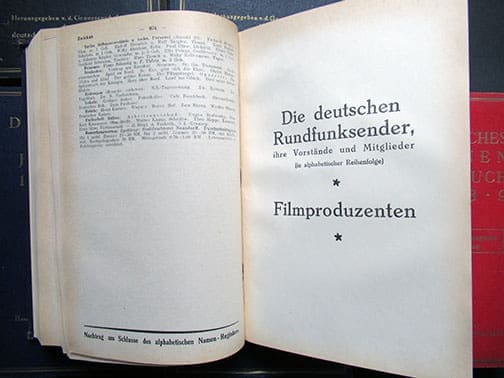 6x Buehnenjahrb 0126 10