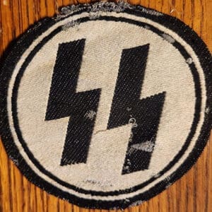 SS shirt insignia 0126 Pi 1